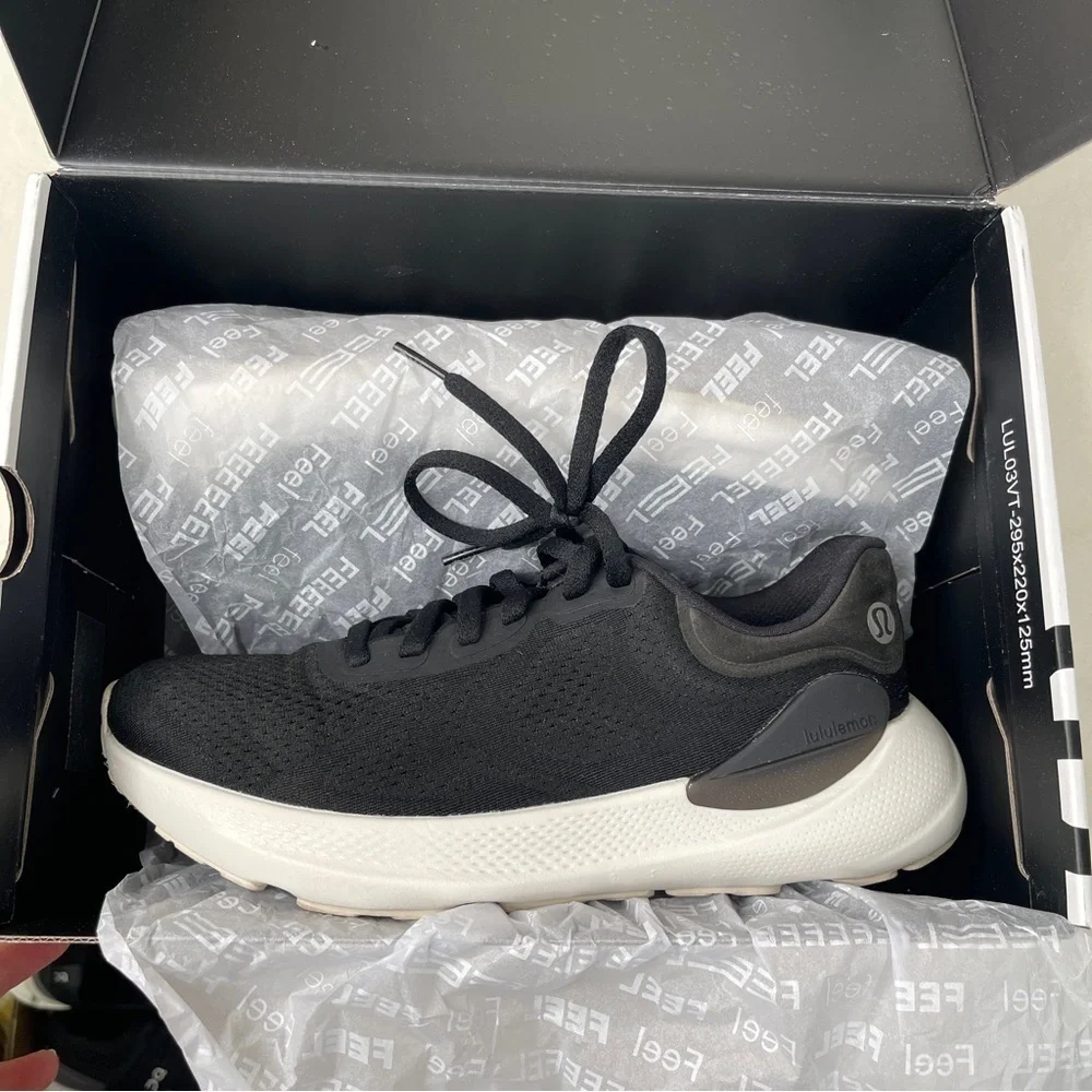 Lululemon Beyondfeel Black Running Sneakers Women's Size 8.5